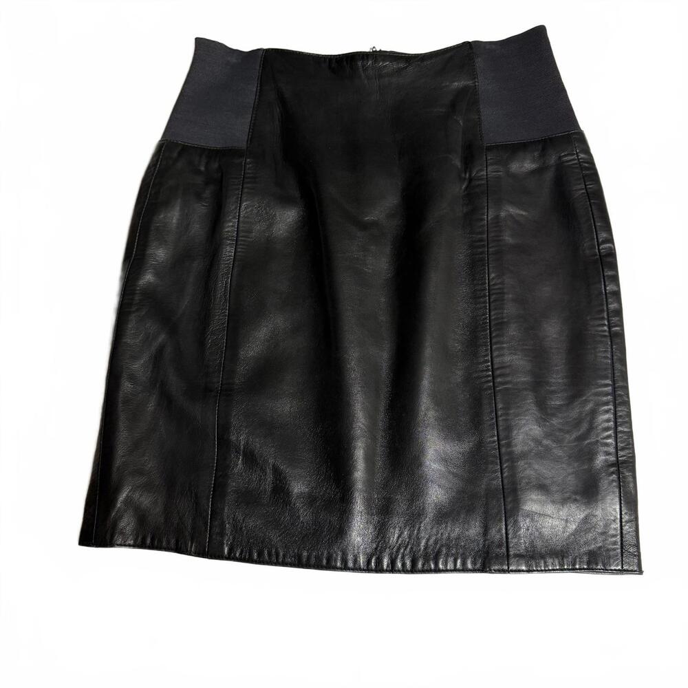 Vintage Ann Taylor Black Leather Skirt Back Zip, Stretch on waist. SZ M/L Y2K